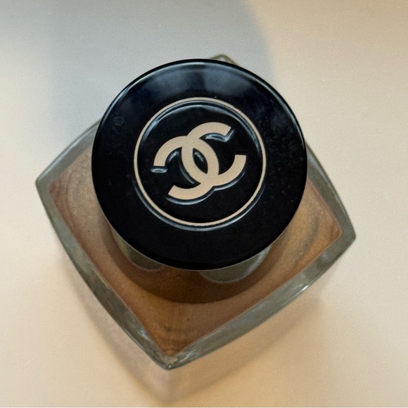 Chanel sunkissed LES BEIGES Sheer Healthy Glow
Highlighting Fluid - Picture 5 of 5